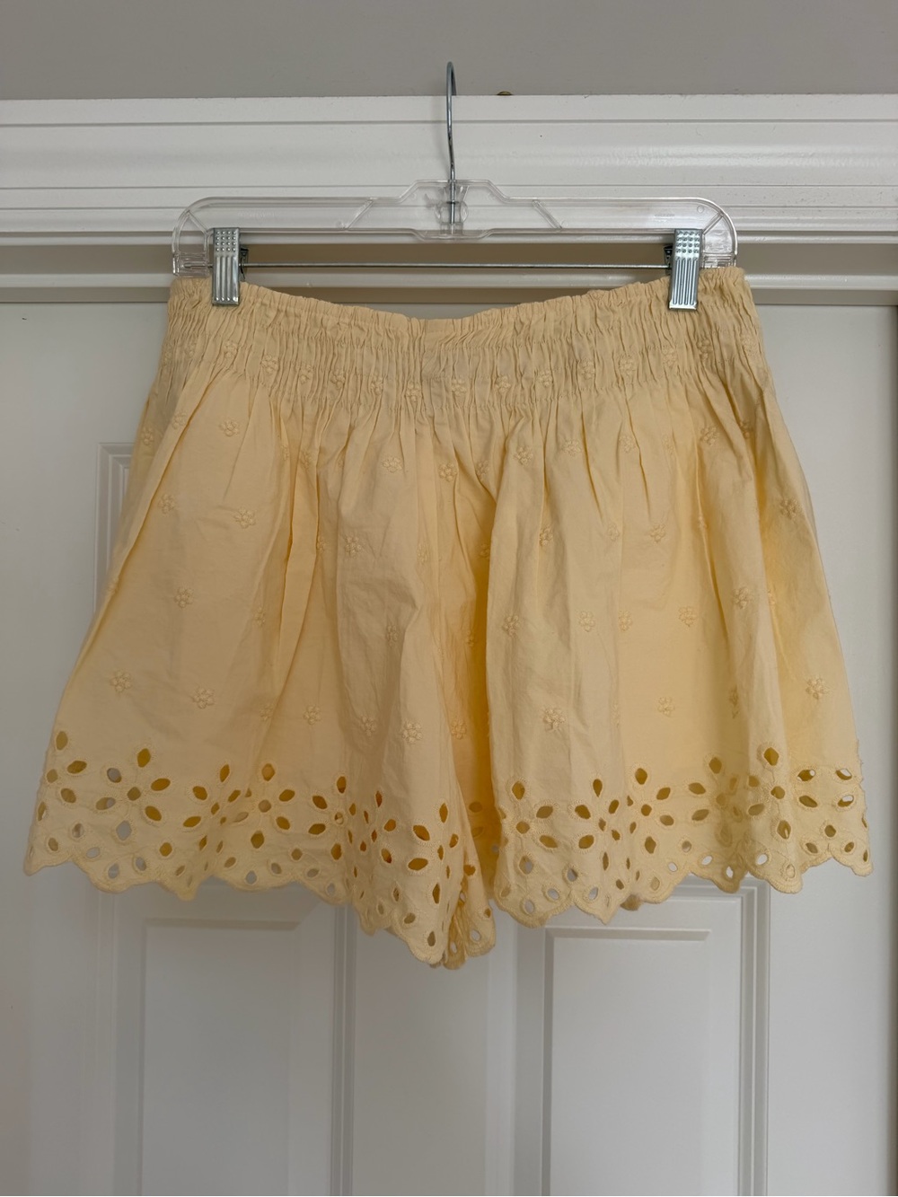 butter yellow zara eyelet mini shorts size medium